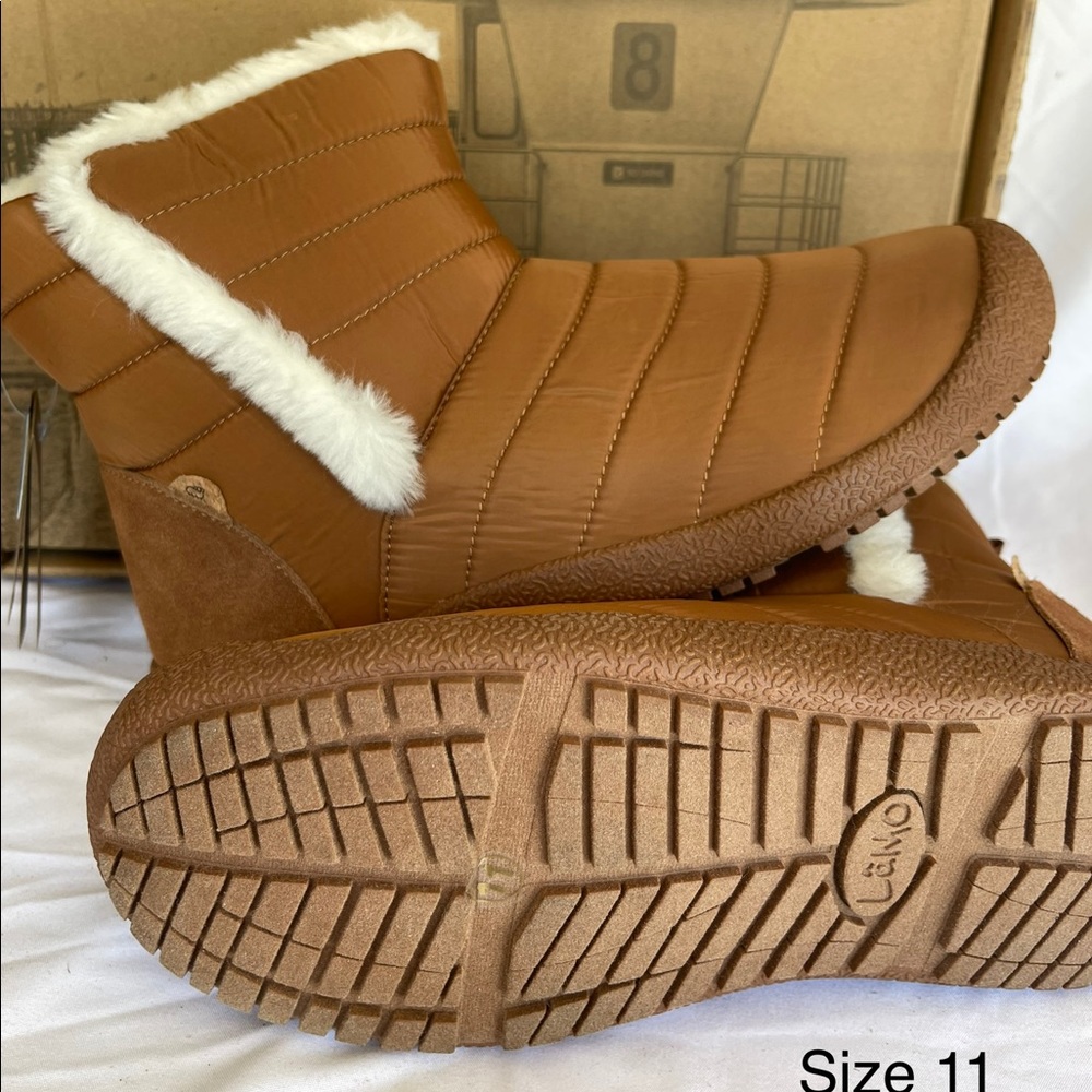 New Women’s Lamo Water Resistant Puffer Boots